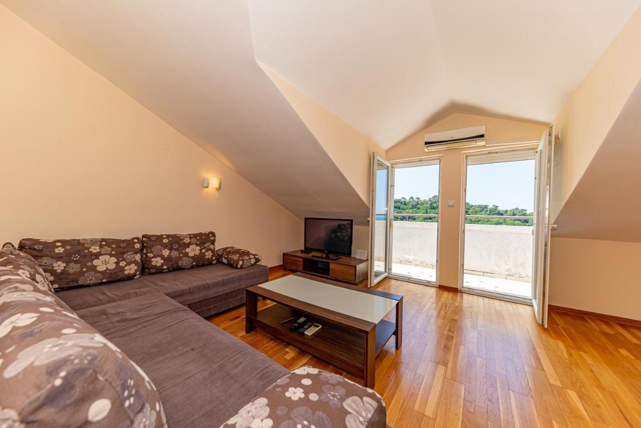 Apartment Knezevic Petrovac Luaran gambar