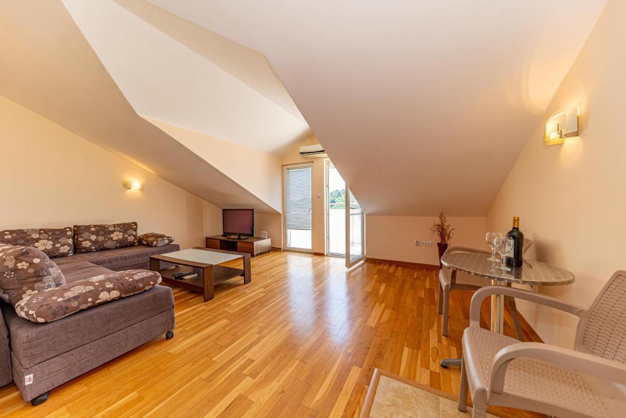 Apartment Knezevic Petrovac Luaran gambar